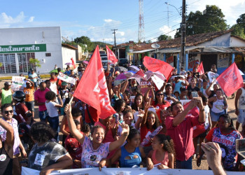 População apoia Caravana Lula Livre e pede liberdade ao ex-presidente