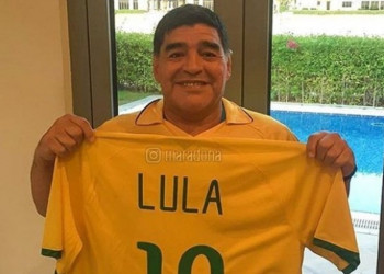 Maradona chama Temer de traidor e declara apoio a Lula