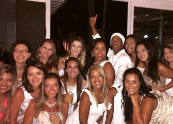Ronaldinho Gaúcho vai se casar com duas mulheres em agosto