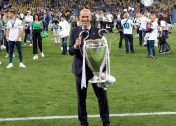 Zidane é o primeiro técnico a vencer três Champions seguidas