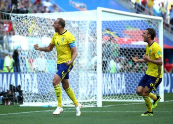Suécia vence com pênalti marcado com ajuda do VAR