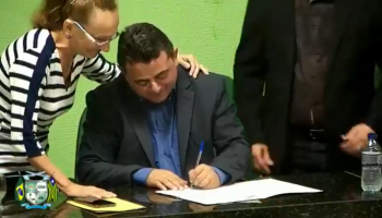 Prefeito sanciona lei que beneficia professores da rede municipal de Campo Maior