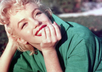 Cena com Marilyn Monroe nua é encontrada durante pesquisa para livro