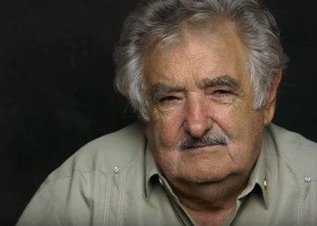 Ex-presidente Mujica renuncia ao cargo de senador no Uruguai