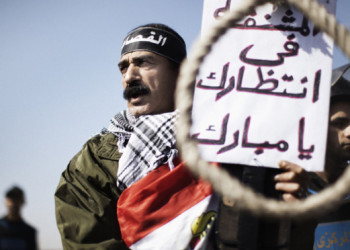 Tribunal no Egito condena 75 à forca por morte de 800 islamitas