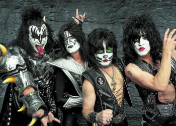 Kiss anuncia aposentadoria após 45 anos