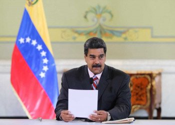 Nicolás Maduro chega a Brasília para cúpula de países da América do Sul