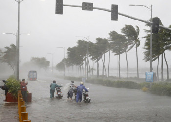 Número de mortos por tufão sobe para 81 número nas Filipinas