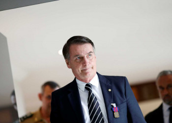 Bolsonaro propõe aposentadoria aos 62 (homem) e 57 (mulher)