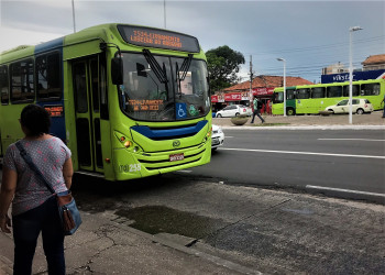 Motoristas e cobradores de ônibus da zona Sudeste de Teresina paralisam as atividades