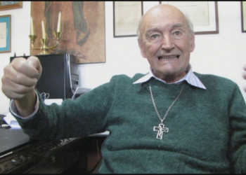 Padre Quevedo morre aos 88 anos em Belo Horizonte