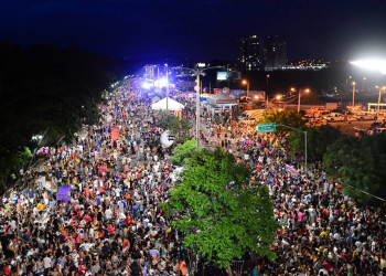 300 mil foliões são esperados hoje (14) na Avenida Raul Lopes no Corso de Teresina