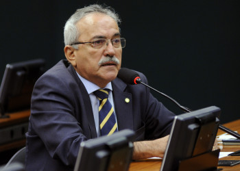 PSB expulsa deputado Átila Lira por trair o partido duas vezes