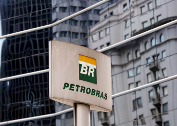 Governo impõe sigilo em mensagens que incriminam Bolsonaro na Petrobrás