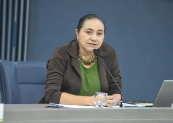 Vereadora Cida Santiago se sente prejudicada por parecer da Comissão de Legislação da Câmara Municipal de Teresina