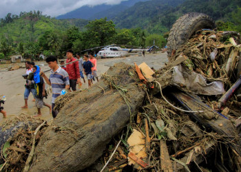 Chuvas e inundações deixam ao menos 50 mortos na Indonésia