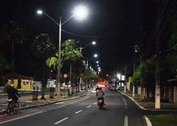Ruas e avenidas de Campo Maior começam a receber iluminação de Led