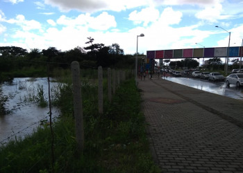 Águas do Poti invadem avenidas e casas em várias áreas de Teresina; cidade está em alerta