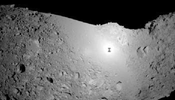 Sonda japonesa faz cratera artificial em asteroide