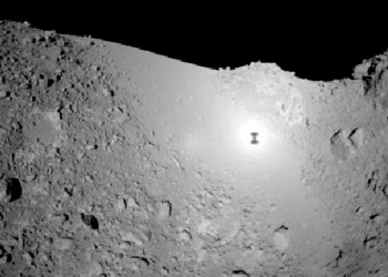 Sonda japonesa faz cratera artificial em asteroide