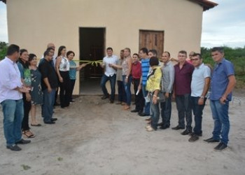 Regina Sousa participa de inauguração de assentamento em Cocal