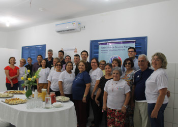 Rotary Piçarra doa refrigeração para espaço de cursos do Centro Social Satélite