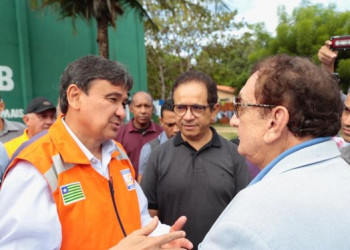 Governador  visita Parnaíba e percorre bairros atingidos pelas chuvas