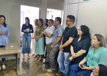 Nova secretária Sádia Castro reúne técnicos da Semar e destaca prioridades