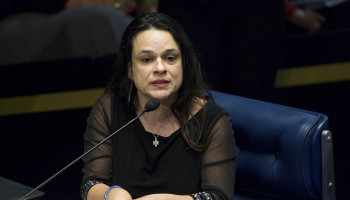 Janaina Paschoal manda Bolsonaro parar de