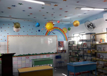 Escola Municipal Thereza Noronha ganha biblioteca para estimular leitura