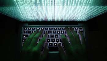 Adolescente hacker que invadiu sistema da Apple só queria um emprego