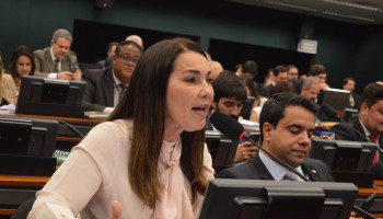 Margarete pede a ministro que reveja cortes na educação