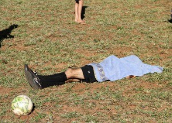 Árbitro é morto a tiros durante partida de futebol amador