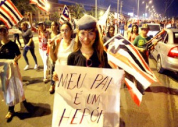 Esposas, filhas, irmãs de PMs e BMs partiram em caminhada em São Luís