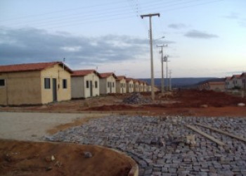 Prefeitura entrega 326 casas no Residencial Tabocas
