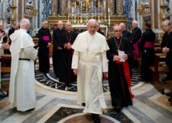 Papa determinado a avançar com reformas