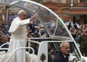 Papa Francisco celebra missa de despedida nos Estados Unidos