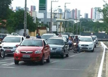 Semáforos criam novo corredor na zona Leste de Teresina