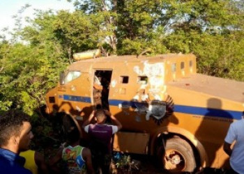 Carro-forte é assaltado no Sul do Piauí e bandidos levam todo o dinhei