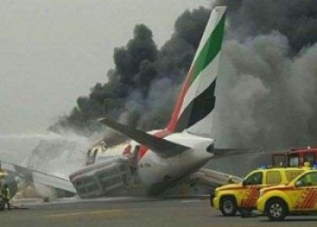 Avião da Emirates pega fogo ao aterrizar hoje, dia 3, no aeroporto de