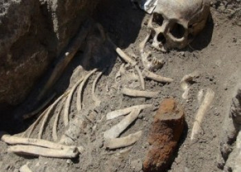 Arqueólogos descobrem esqueletos de \'vampiros\'