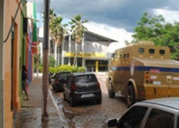 Presos dois suspeitos de planejarem assalto no interior do Piauí
