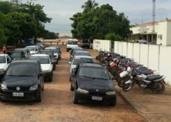 Vinte  carros e 29 motos estão aprendidos pela PRF na região de São Ra