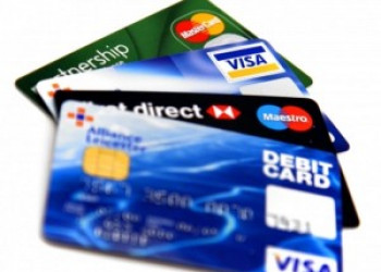 Juros de cartão de crédito sobem para 439,5% ao ano aponta Banco Centr