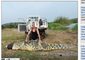 Caçador captura crocodilo Kadafi, devorador de crianças