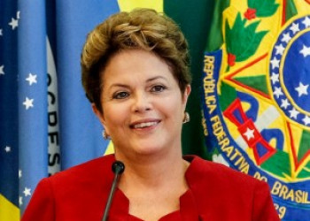 Mulheres vão ao Palácio do Planalto em apoio a Presidenta Dilma