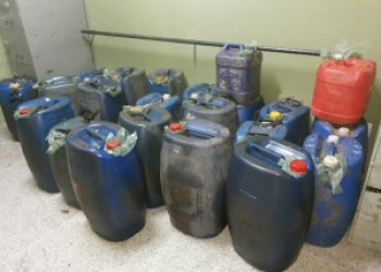 PRF apreende 700 litros de combustível que ia para Domingos Mourão