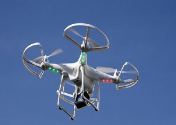 Aeronáutica proíbe voos de drones sobre áreas povoadas e aglomerações