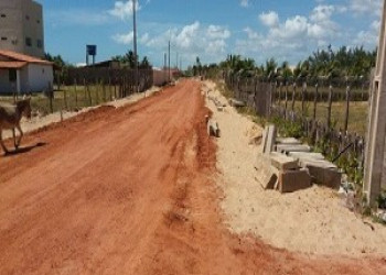Orla e ruas de acesso à praia de Maramar estão sendo pavimentadas