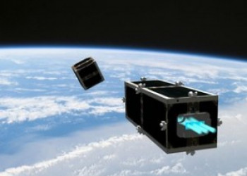 Cientistas criam \'satélite-faxineiro\' para recolher lixo espacial